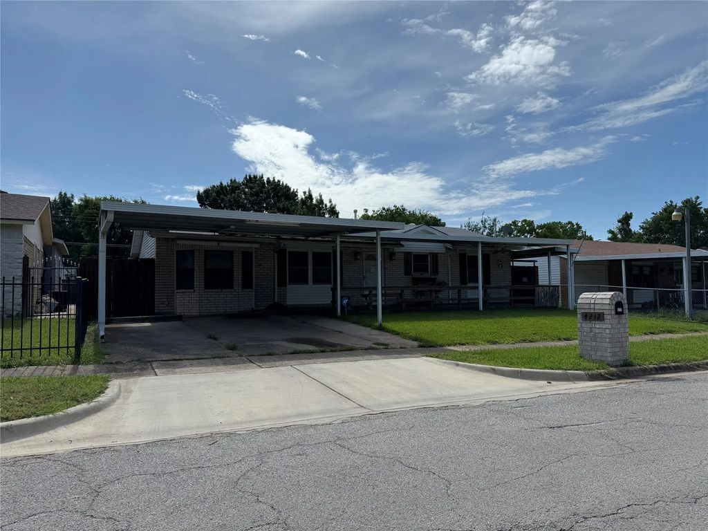 4212 Central Lane, Balch Springs