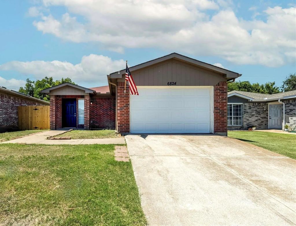 6824 Brookhaven Trail, Fort Worth