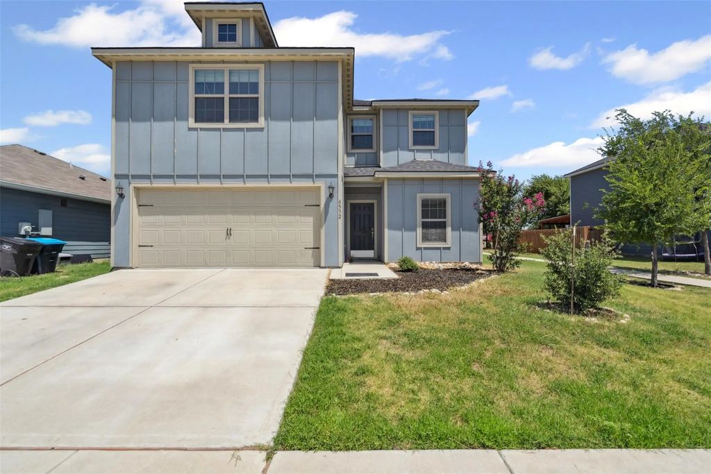 4532 Skipador Drive, Fort Worth
