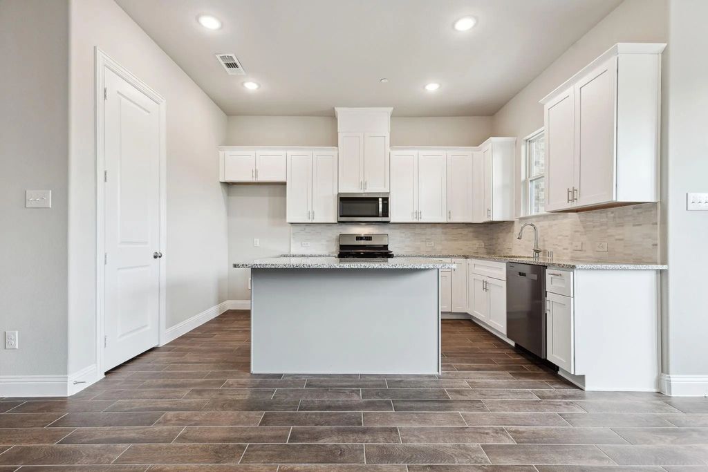 589 Hutchinson Lane, Lewisville