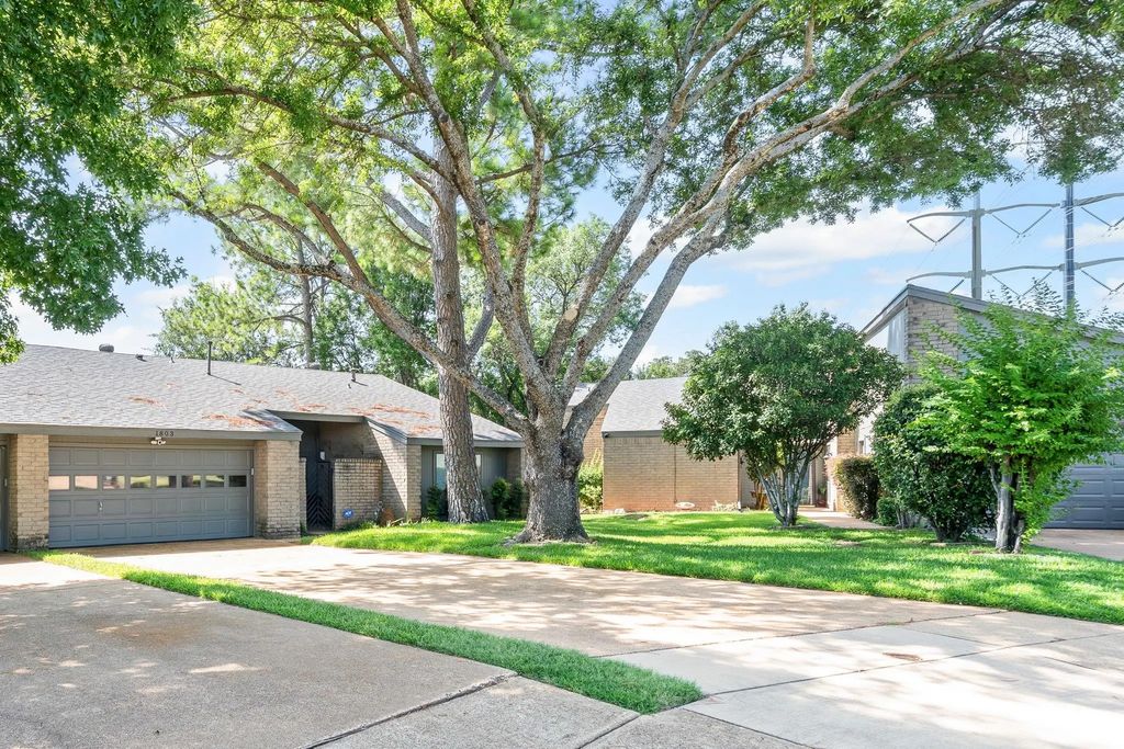 1803 Eastwood Court, Grand Prairie