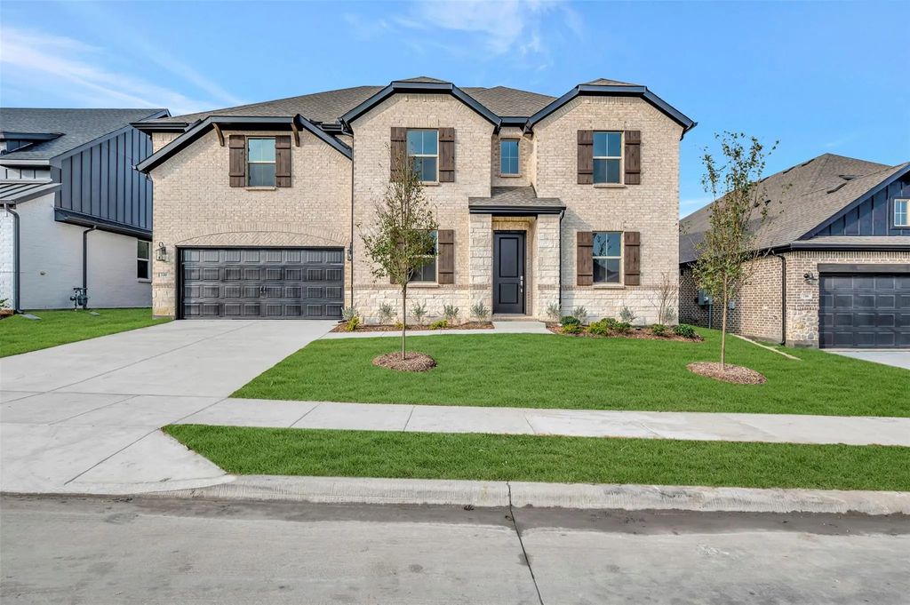 720 Emerald Heights, Lavon