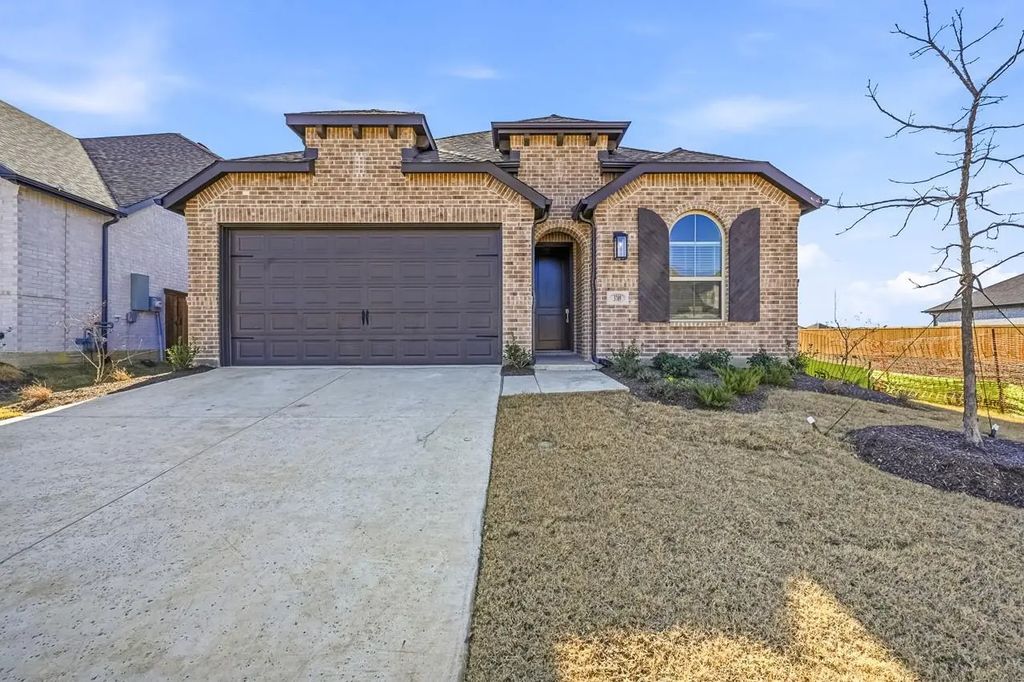 3709 American Paint Drive, Aubrey