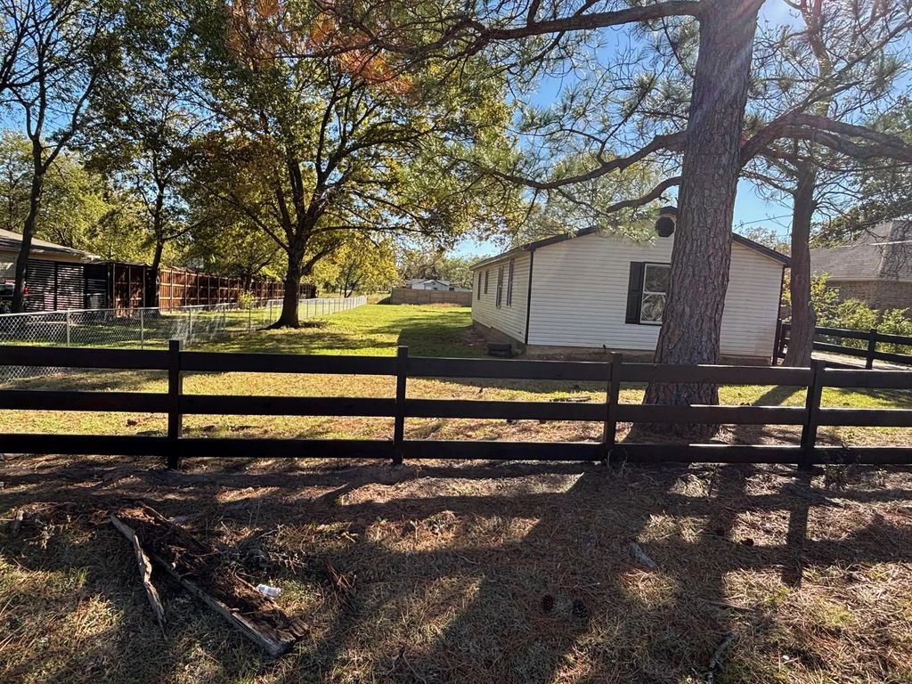 10922 Limestone Drive, Balch Springs