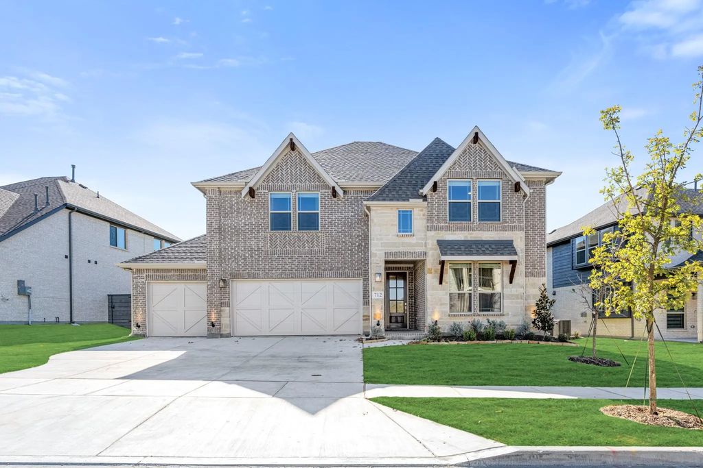 712 Blue Yucca Lane, Little Elm