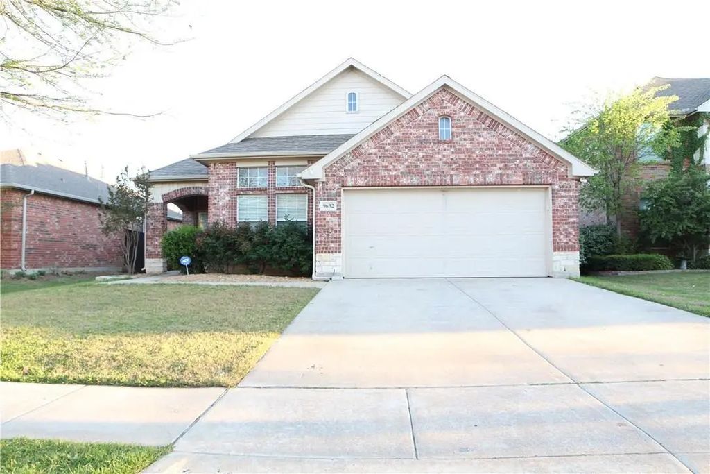 9632 Hathman Lane, Fort Worth