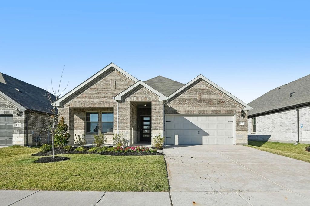4212 Waco Drive, Farmersville