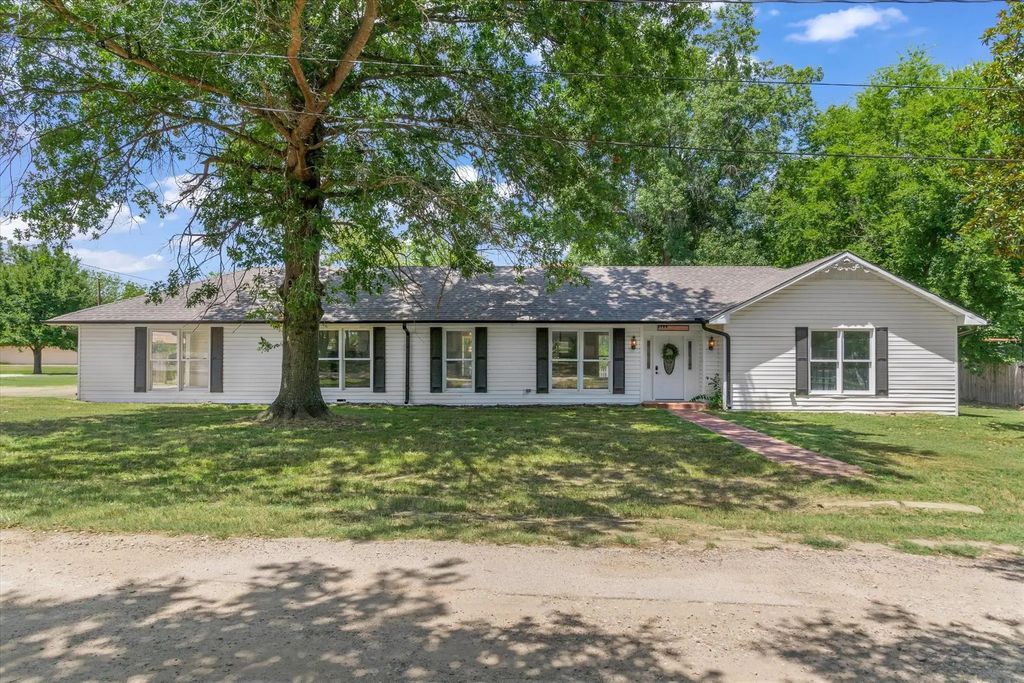 104 W Brandon Street, Edgewood