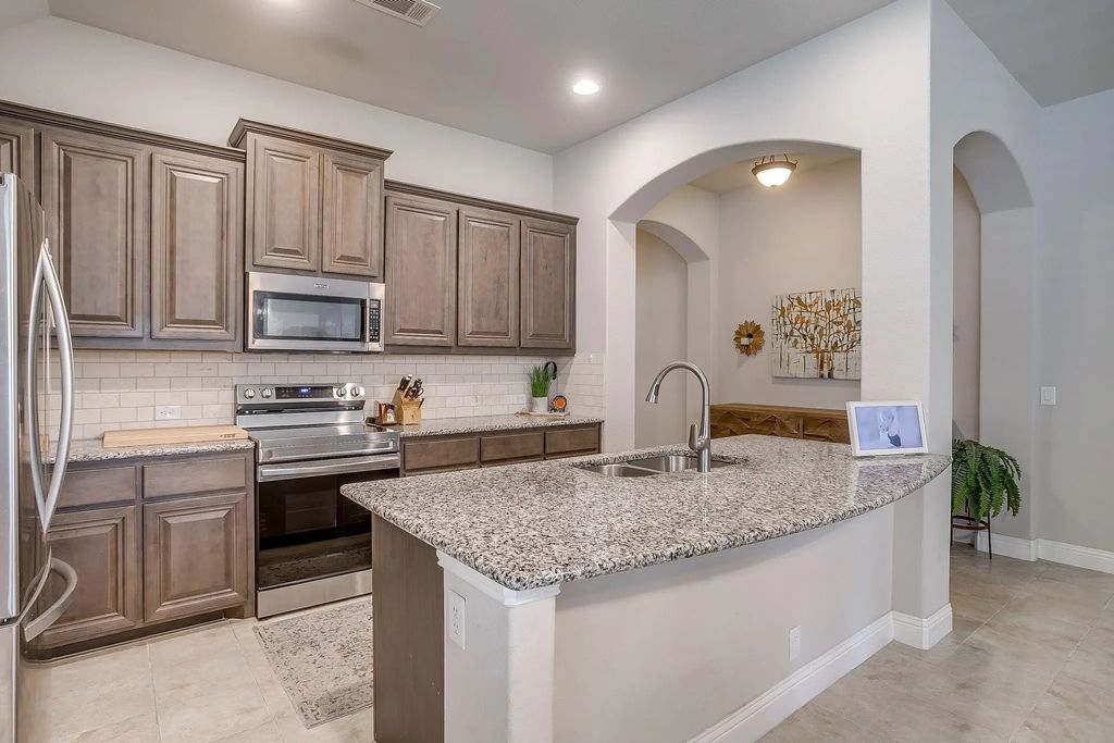 11705 Tuscarora Drive, Fort Worth