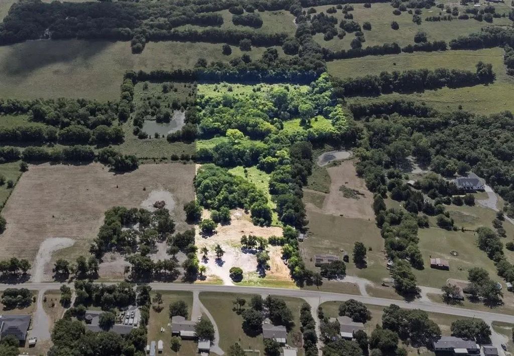 2060 Fm 2729, Whitewright
