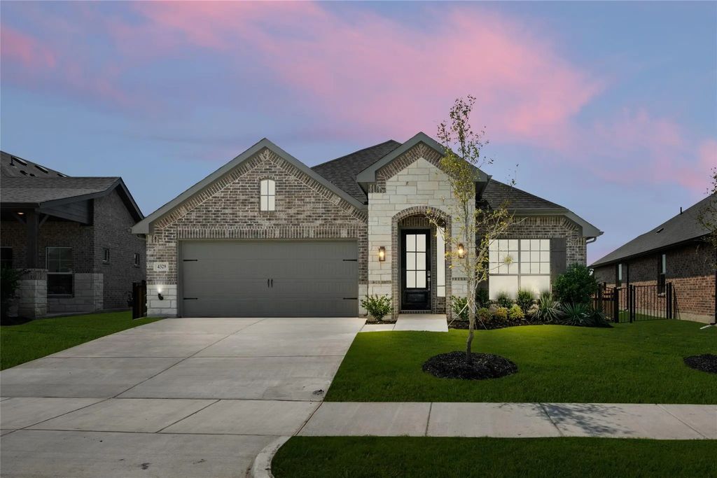 4329 Sun Meadow Drive, Joshua