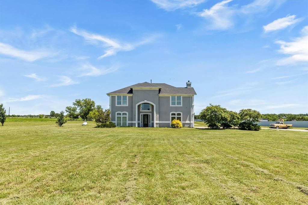 9583 Neal Road, Forney