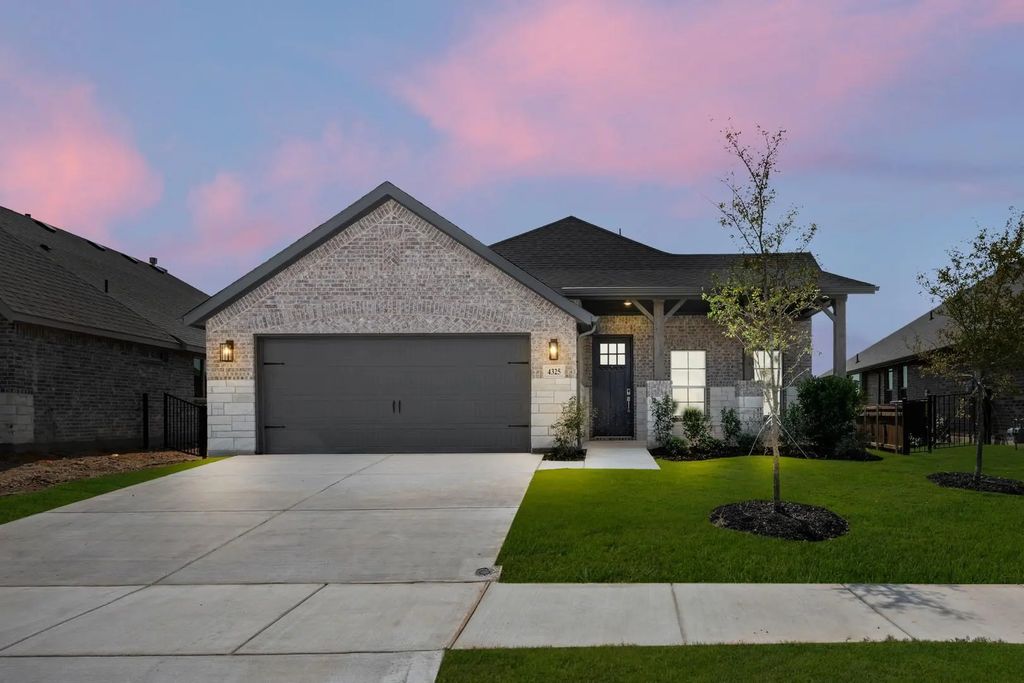 4325 Sun Meadow Drive, Joshua