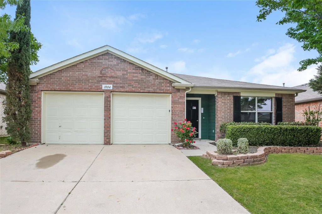 1804 Little Deer Lane, Fort Worth