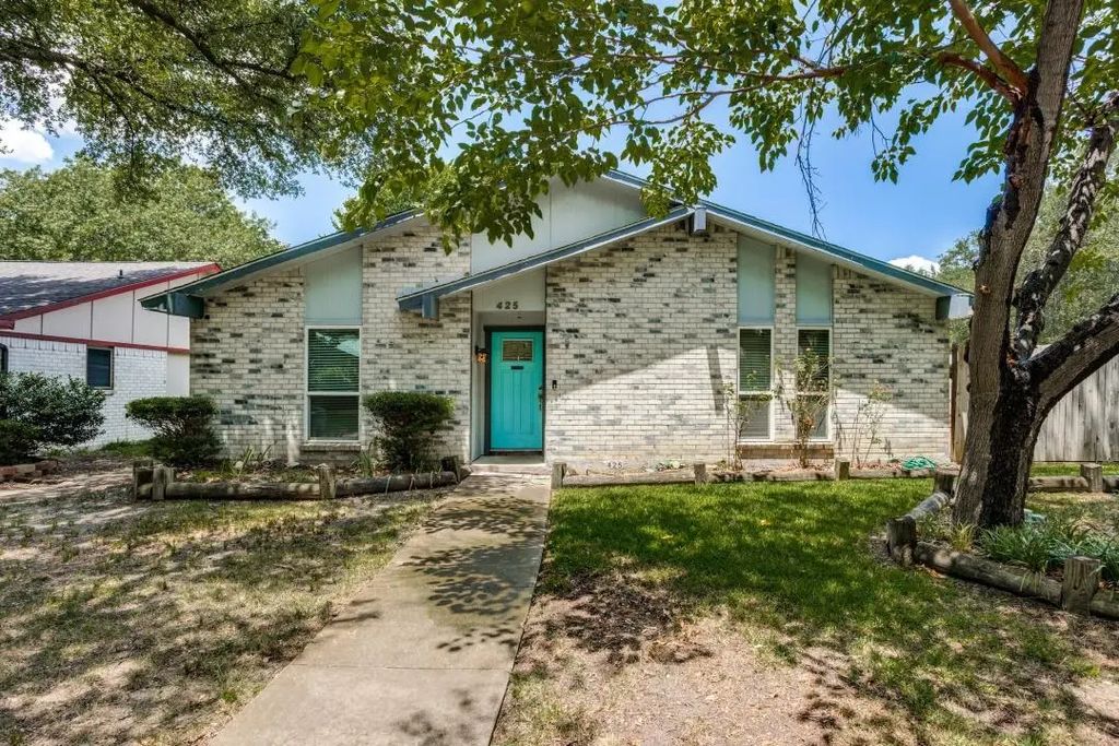 425 Solitude Drive, Garland