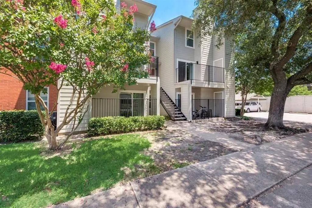 6900 Skillman Street 101, Dallas