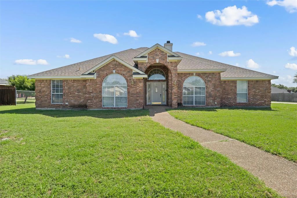 612 Saratoga Drive, Robinson