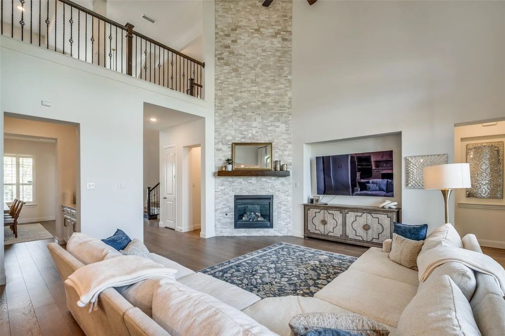 1810 Rockwood Lane, Mansfield