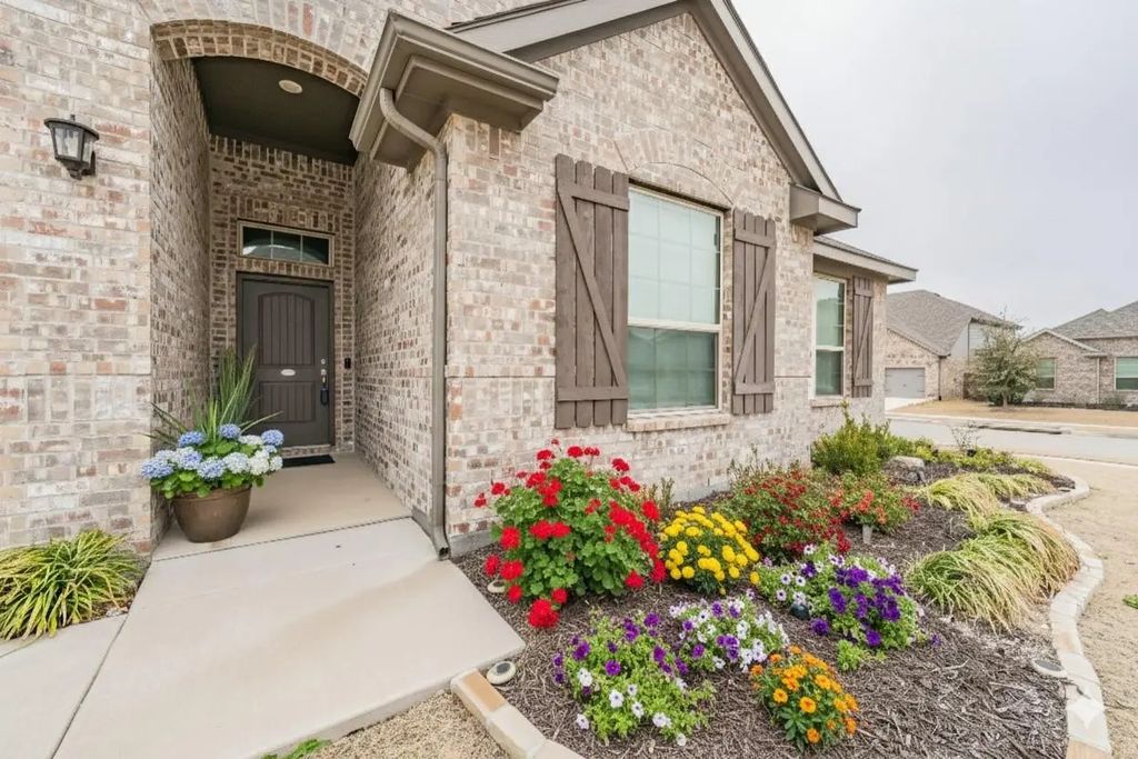1800 Otwell Drive, Fort Worth