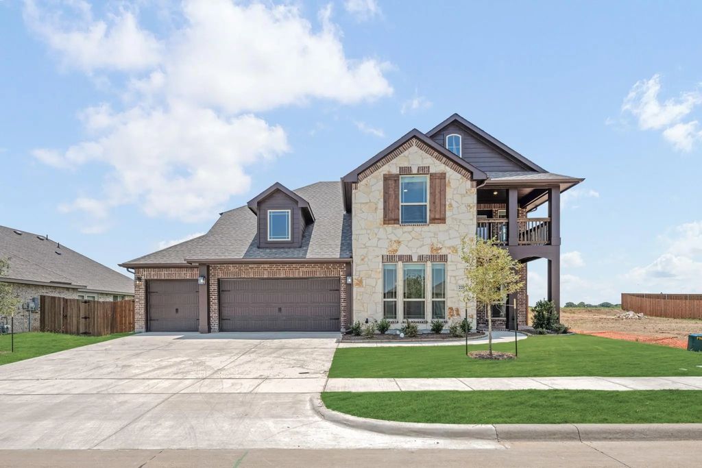 220 Claywood Drive, Glenn Heights