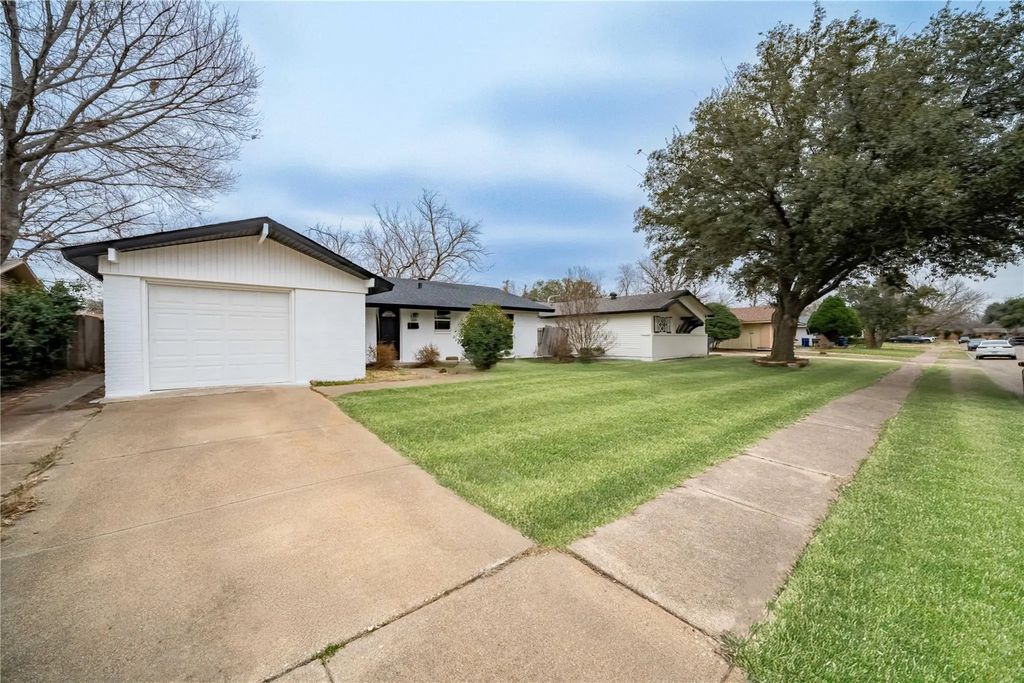 1010 Mccallum Drive, Garland
