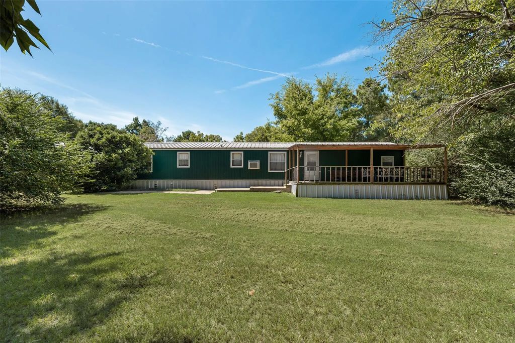 1995 Carroll Drive, Quinlan