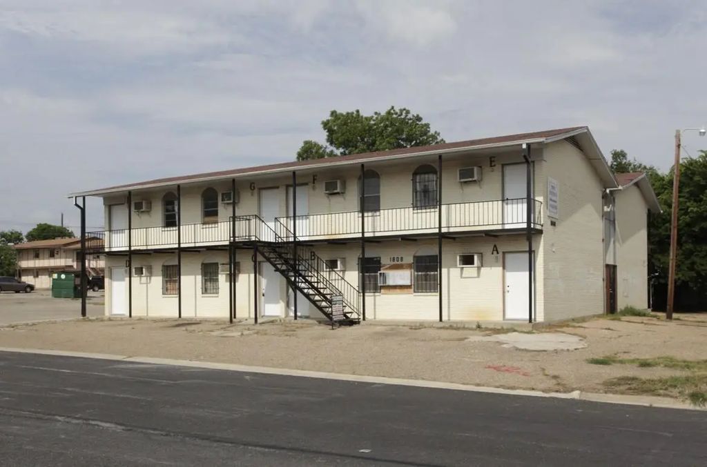 1808 N 8th Street, Killeen