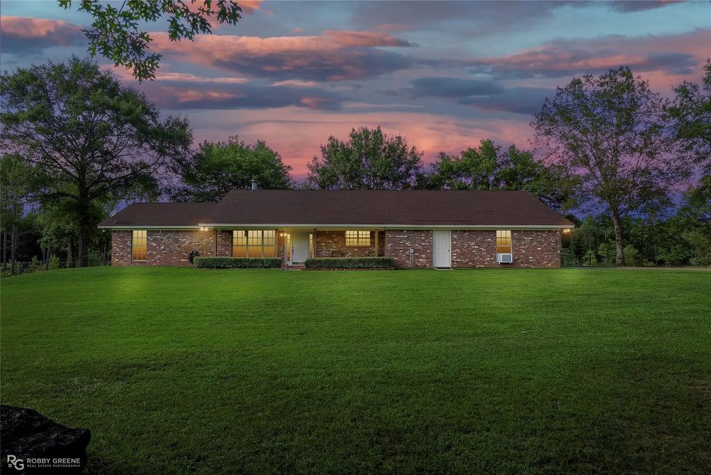 19229 Highway 157, Plain Dealing