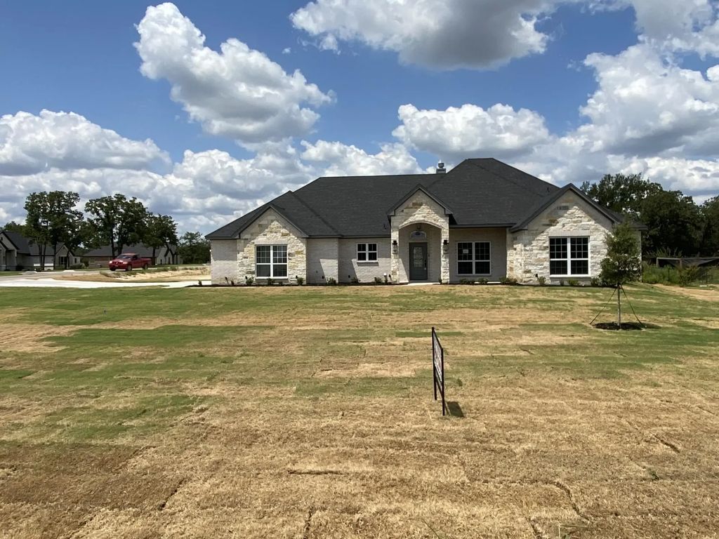 694 Winkler Way, Springtown
