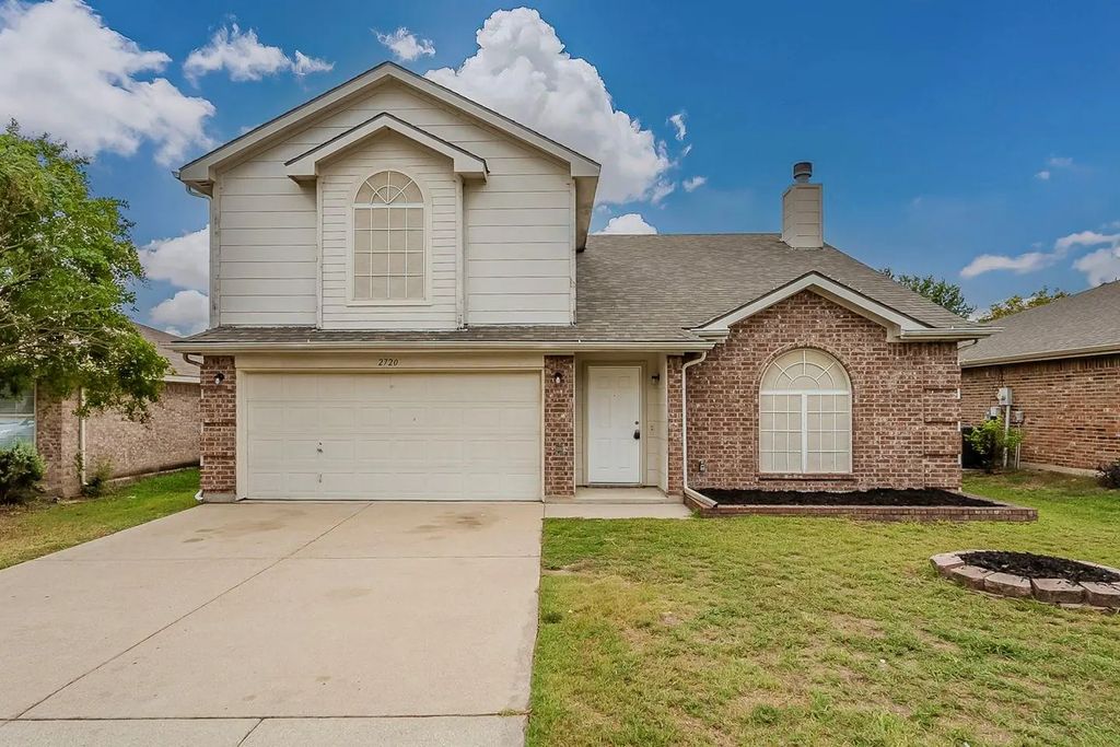 2720 Brea Canyon Road, Fort Worth