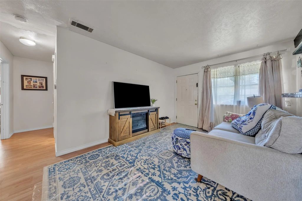 1809 Dunning Street, Irving