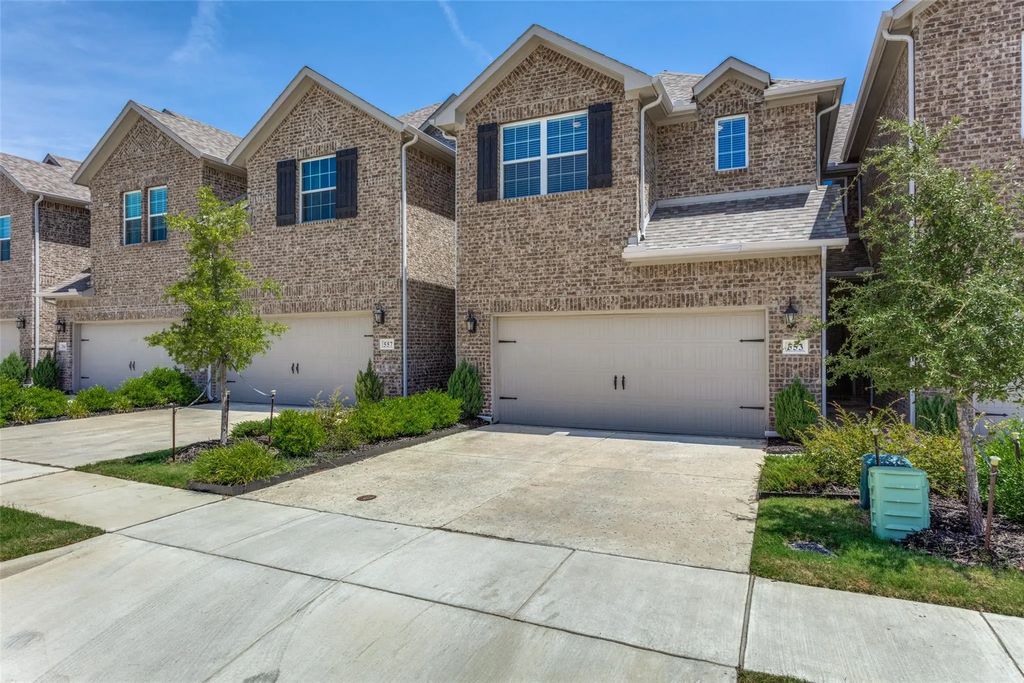 553 Hutchinson Lane, Lewisville
