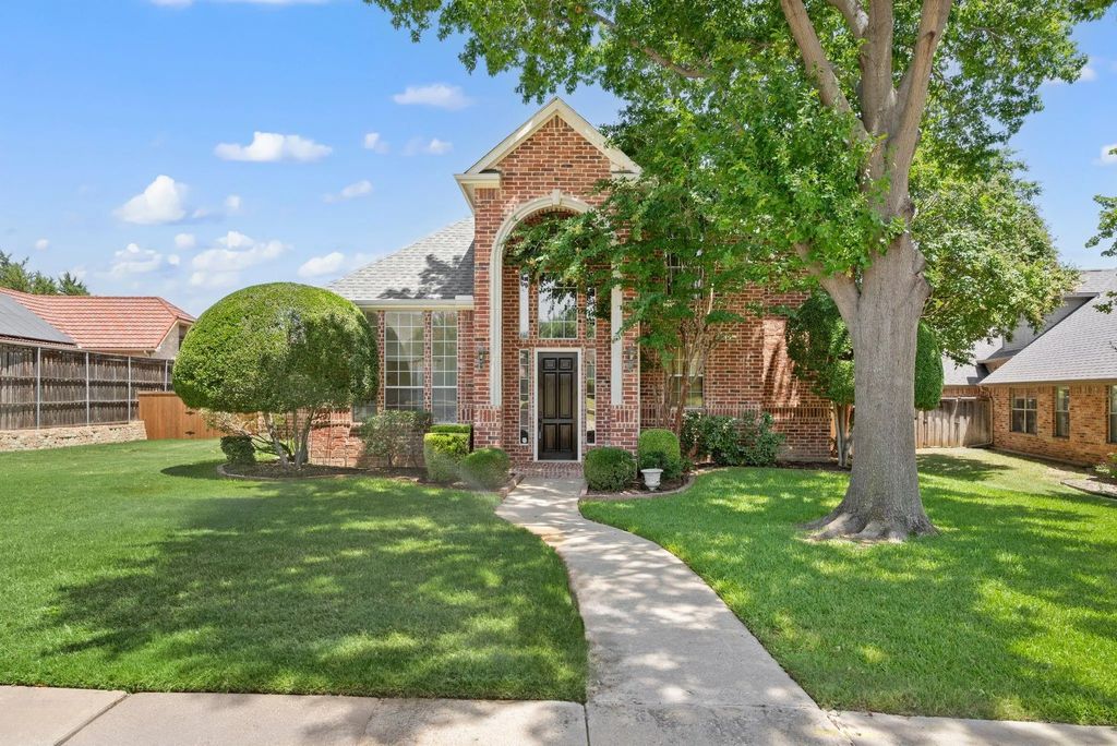 1908 Strait Lane, Flower Mound