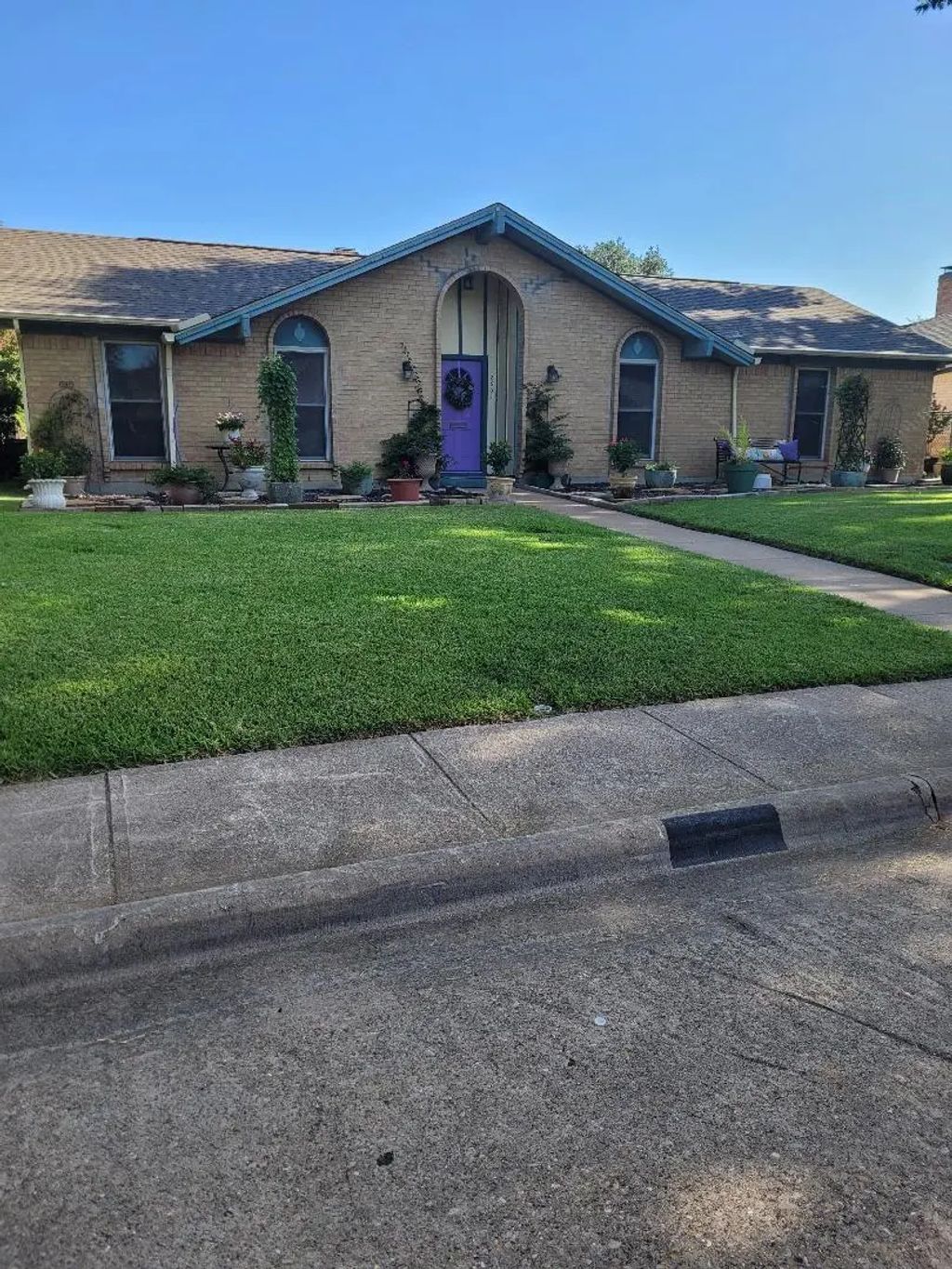 2861 Maydelle Lane, Farmers Branch