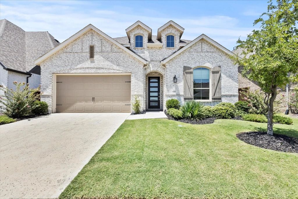 1509 Windflower Drive, Aubrey