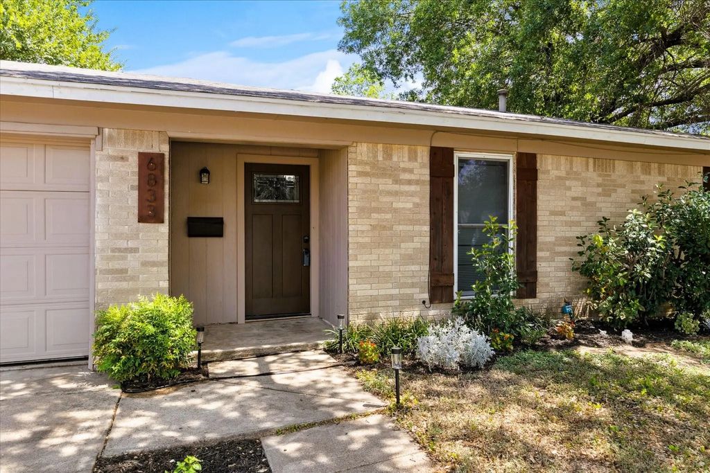 6833 John Drive, Richland Hills