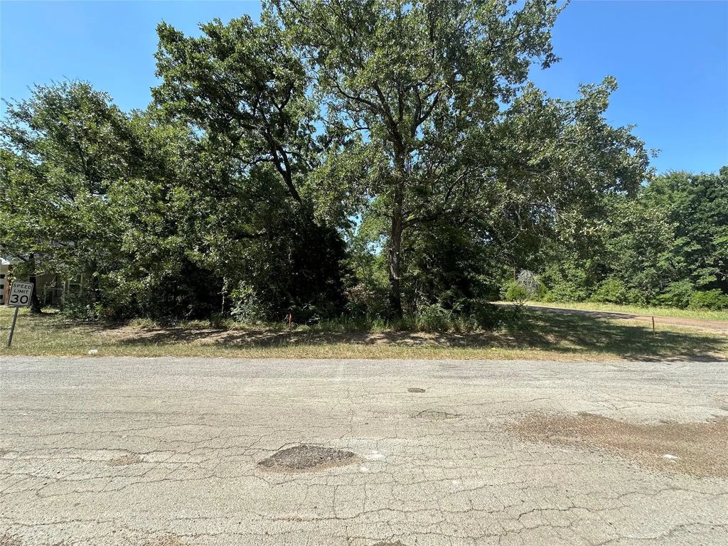 Yuma Drive, Mabank