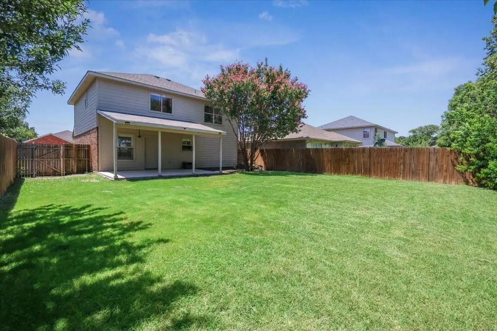 9844 Stoney Bridge Road, Fort Worth