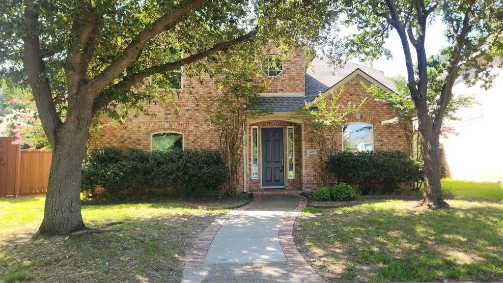 329 Parkhurst Lane, Allen