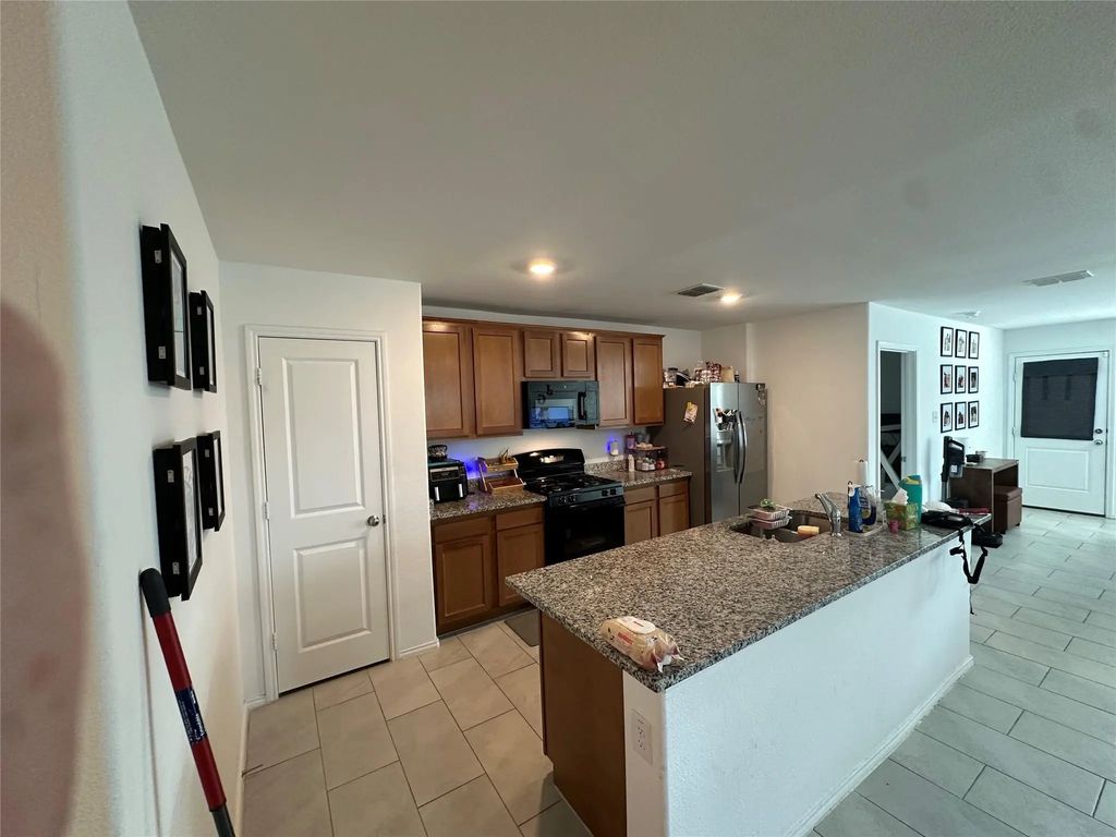 2928 Dora Drive, Fort Worth