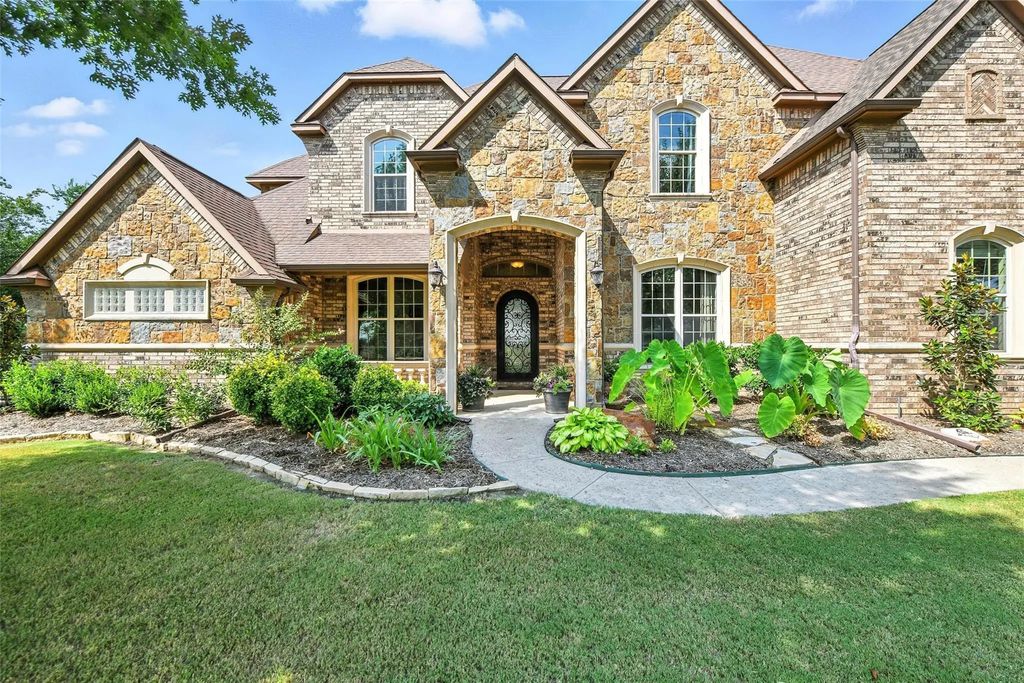 180 Goodnight Trail, Rhome