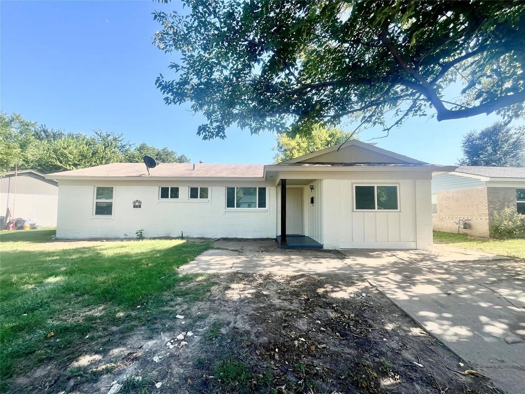 713 Cindy Lane, Grand Prairie