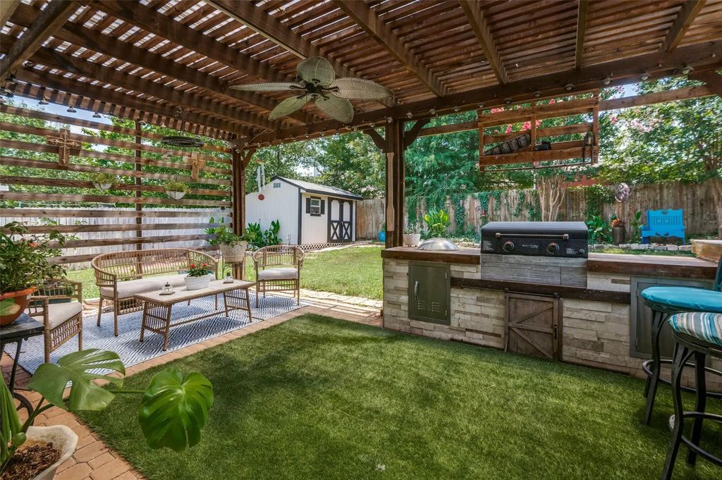 7012 Greenspoint Drive, Arlington