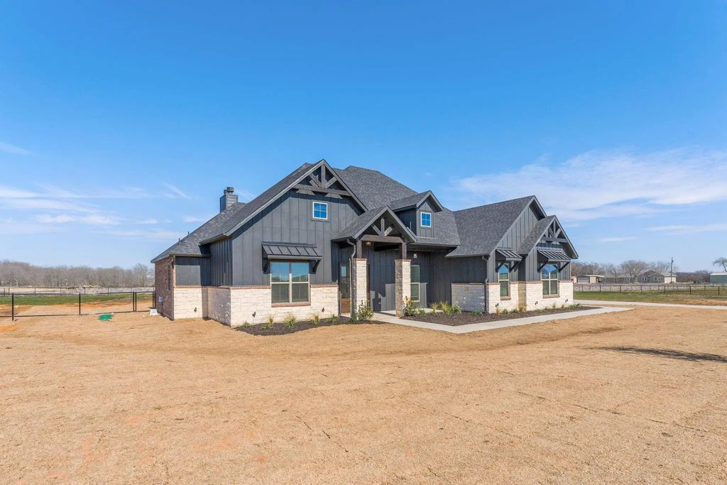 13721 Cash Mill Road, Sanger