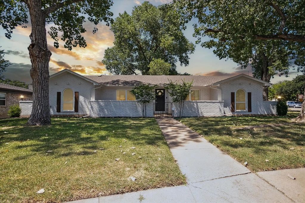 7549 Terry Drive, North Richland Hills