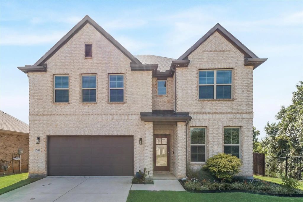 201 Virginia Lane, Hickory Creek