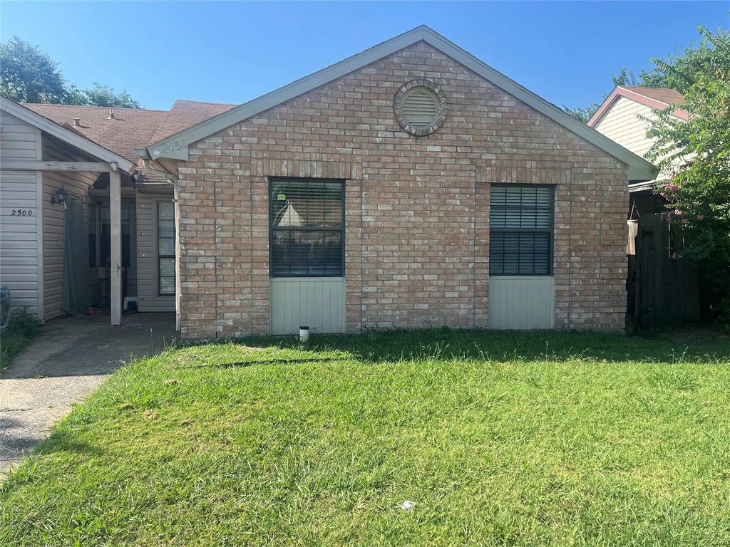 2450 Sunflower Drive, Arlington