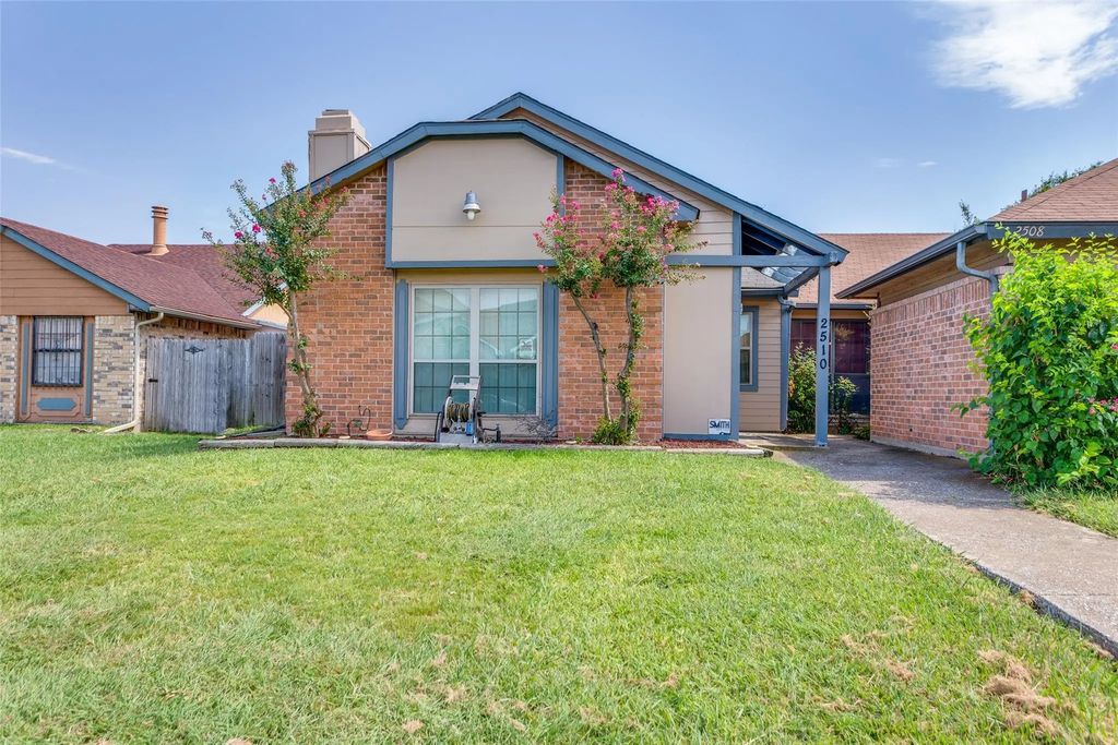 2510 E Timberview Lane, Arlington
