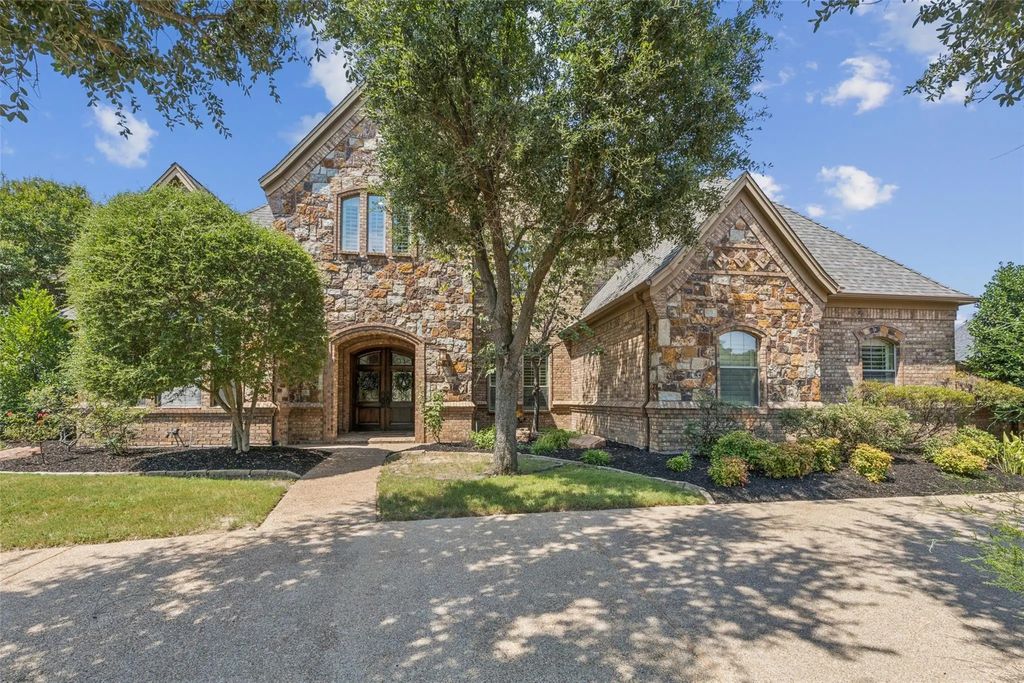 2405 Fernwood Drive, Keller