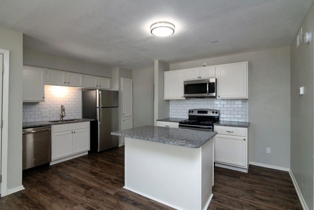 8045 W Elizabeth Lane 124, Fort Worth